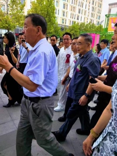 七一党建：国医大师靳光祥与济宁市长热线的故事真扎心