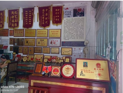 人民功勋人物——州级非遗传承人符忠来 弘扬 民族医药文化