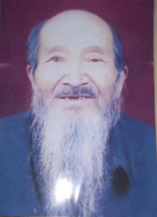 清代御医第四代传人——黎化雨